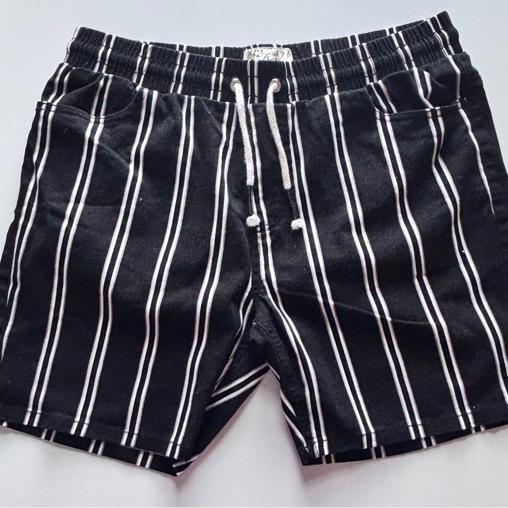 FRESH SHORTS - Picture 2 of 12